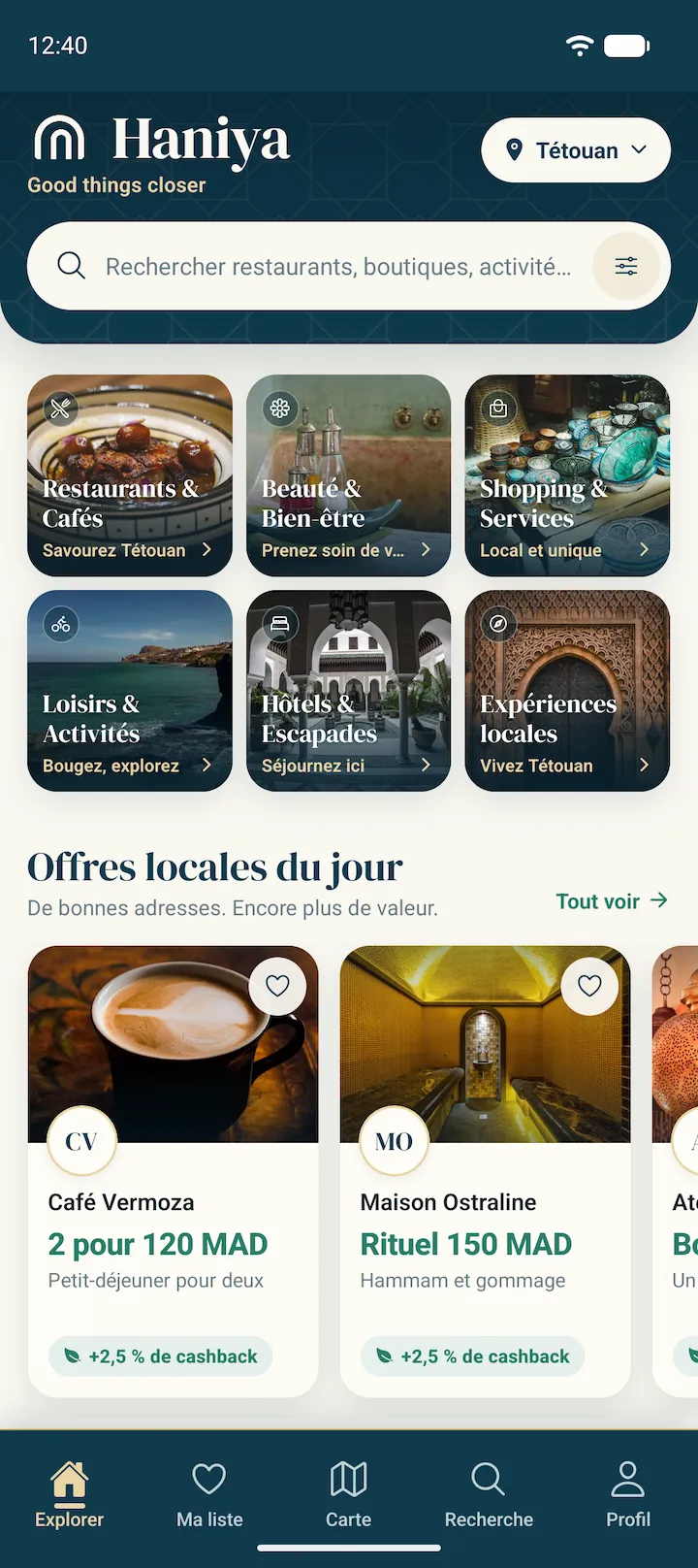 L’écran Explorer de l’application Haniya à Tétouan : la recherche, les six catégories et les offres locales du jour.