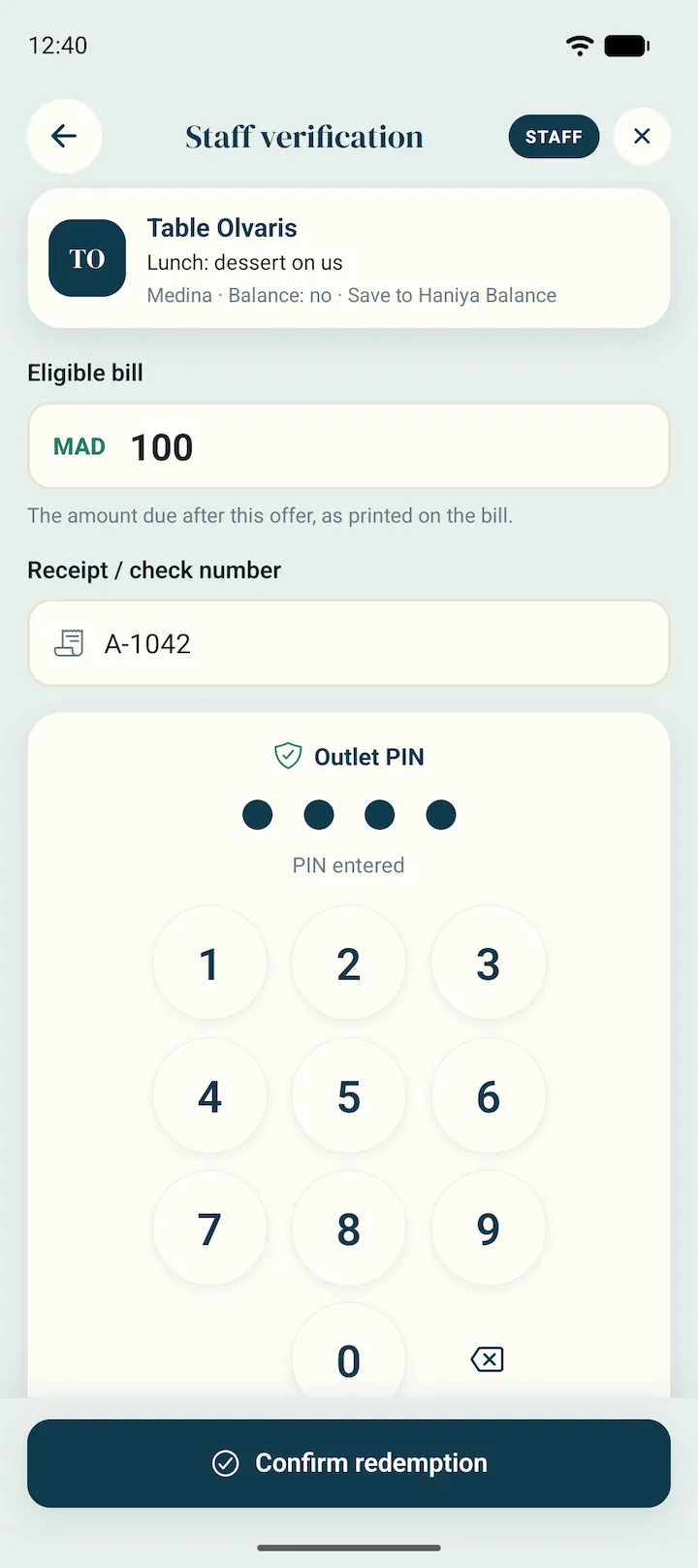 Staff enter the 100 MAD bill, the receipt number and the outlet PIN.